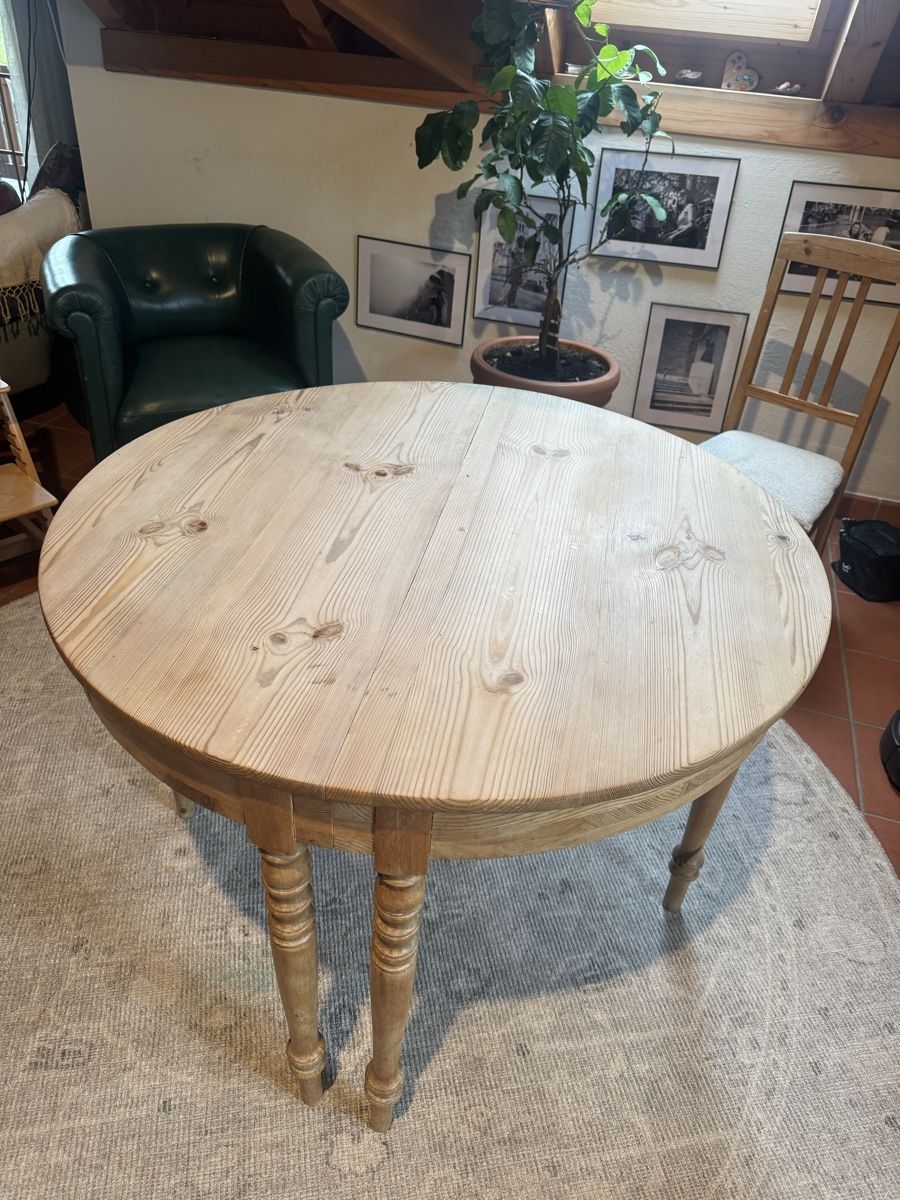 Tables: Solid Wood Round Table – D'occasion à Hinwil par car_2qfh 1