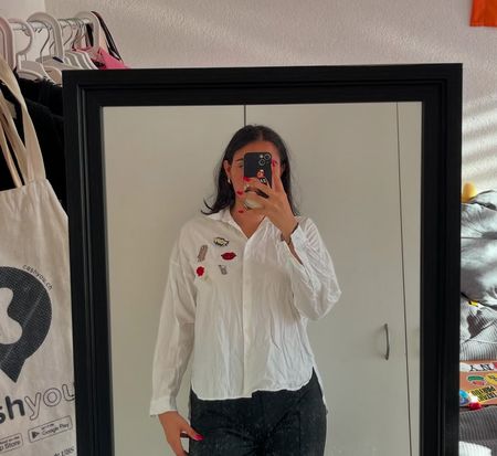 Chemise blanche Zara avec patchs brodés, taille S