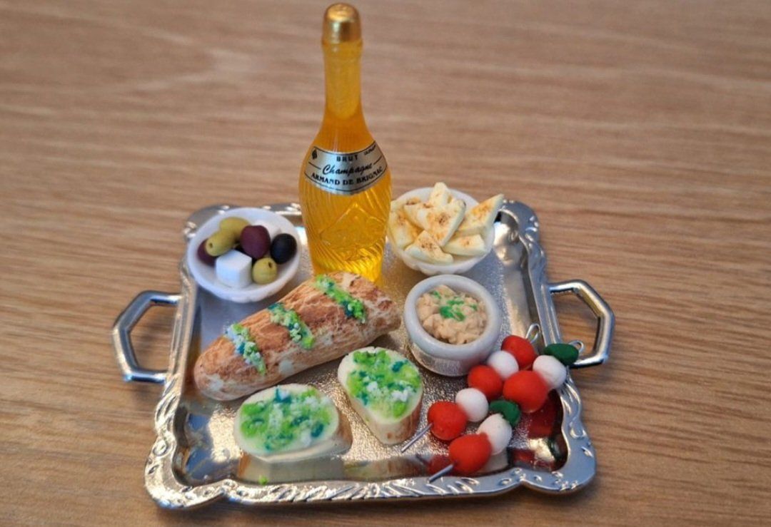 Case e mobili per bambole: Puppenhaus Apero Set mit Champagner – Nuovo (secondo la descrizione) da Zürich venduto da HandmadeTinyFood 5