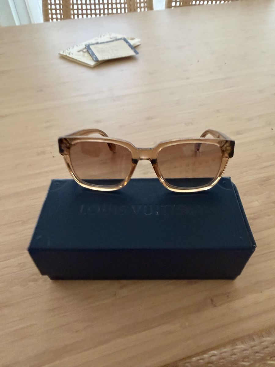 Louis Vuitton Brillen & Gläser: Louis Vuitton sunglasses gold-tone frame brown lenses – Neu (gemäss Beschreibung) aus Aarau von Schaimo 5