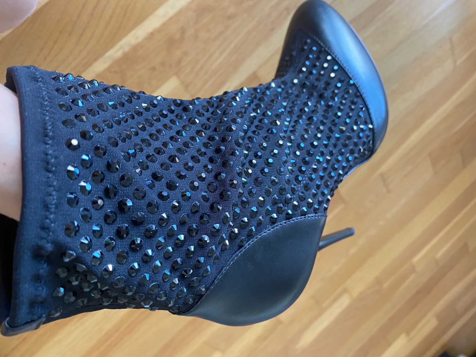Damenschuhe: Neuwertige Giuseppe Zanotti Stiefel – Neu (gemäss Beschreibung) aus Schmiedrued von visagistinalisha 5