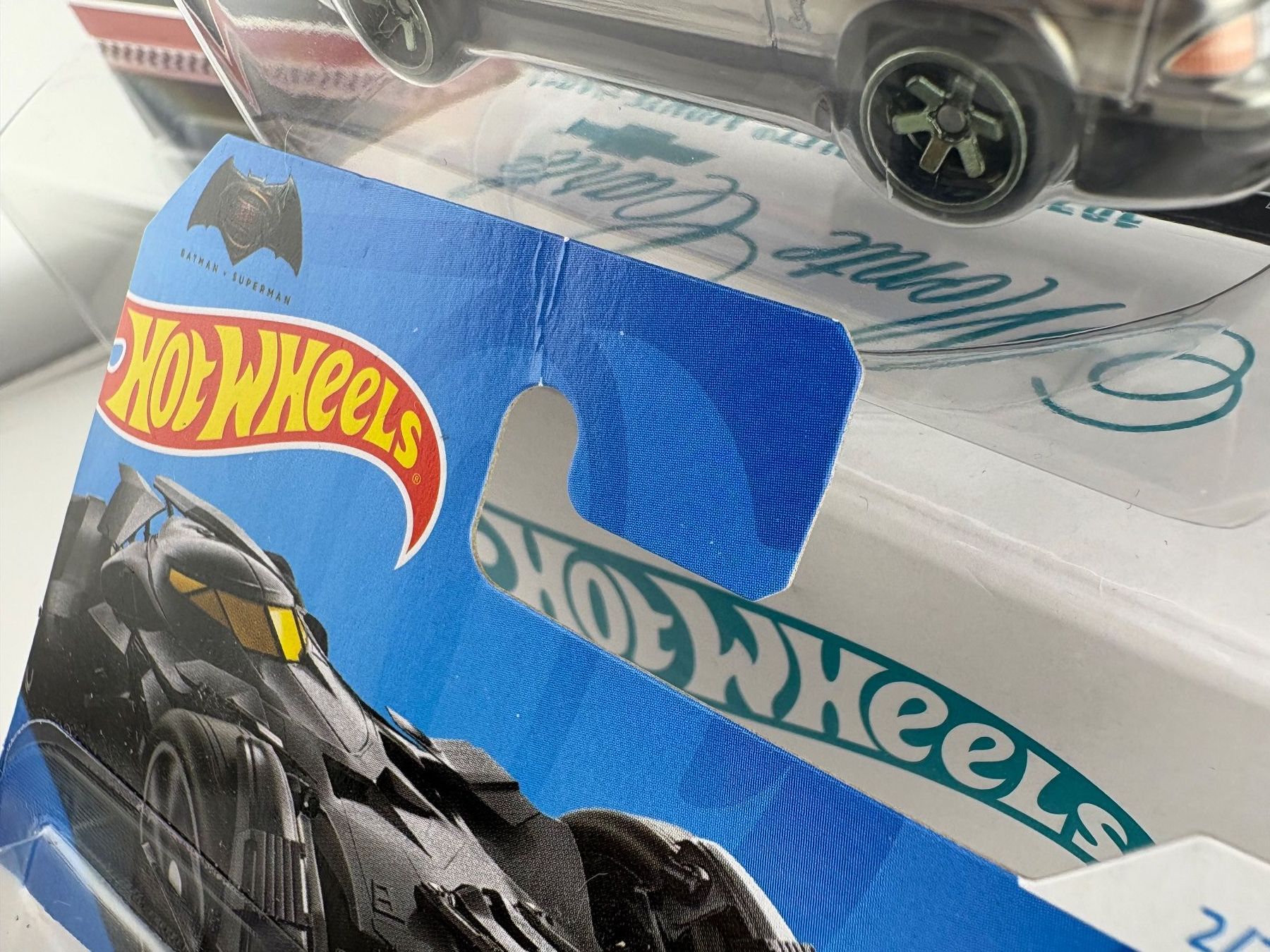 Hot Wheels Modellini d'auto: Hot Wheels Batmobile Batman vs Superman - 2024 - 2/250 – Nuovo e nell'imballaggio originale da Flawil venduto da HeisseReifen 4