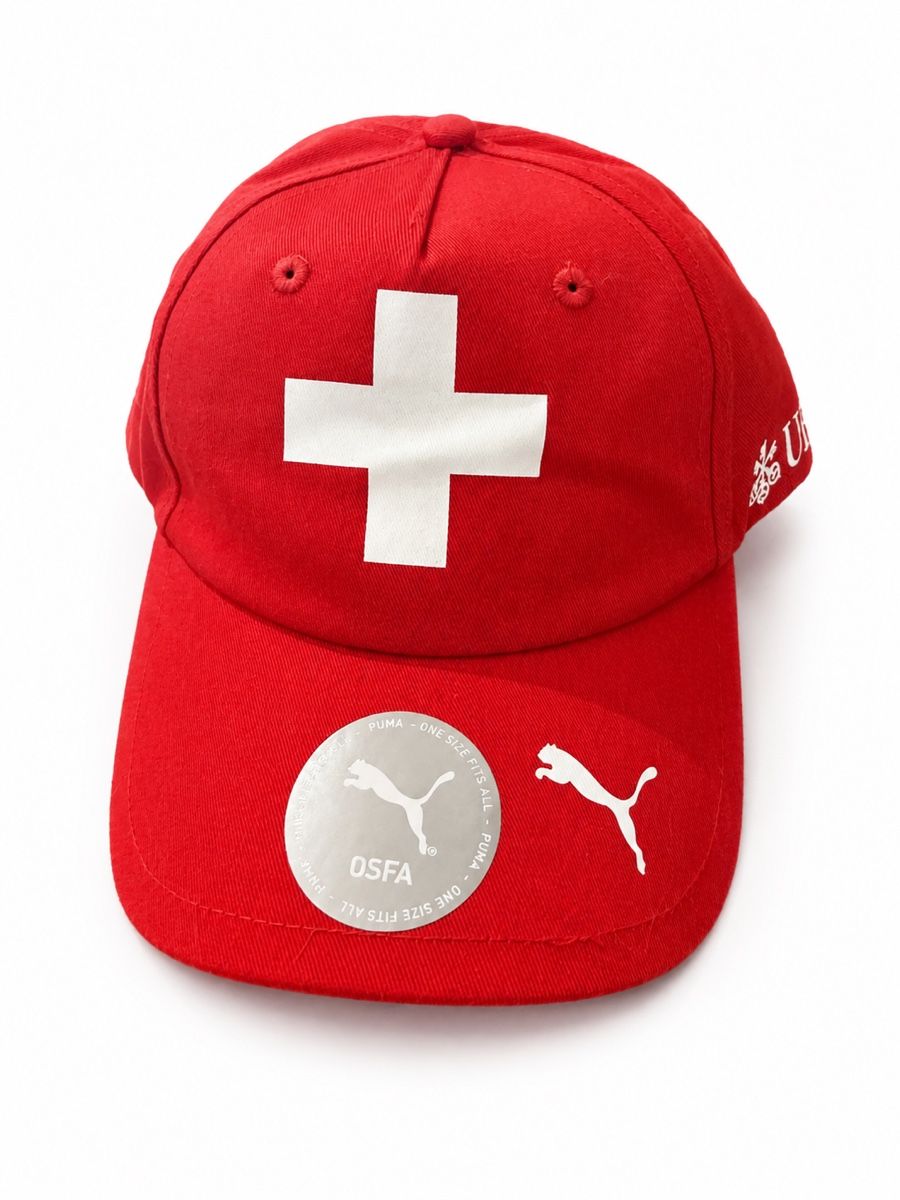 Puma Copricapi, berretti & cappellini: Puma Switzerland Baseball Cap - Red -OSFA- New – Nuovo e nell'imballaggio originale da Zürich venduto da ann_in_zuri
