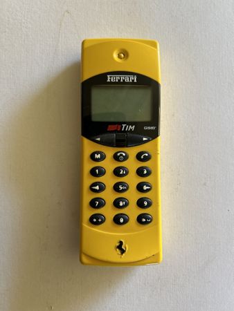 Ferrari telefono cellulare 
