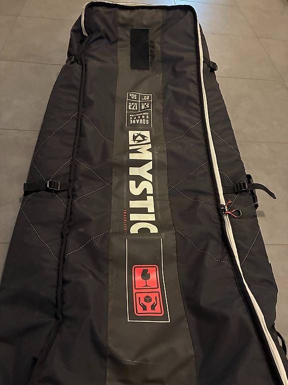 Completi, tute sportive e funzionali: Mystic Gearbox Square black 5'8'' – Usato da Zürich venduto da max_8cpy