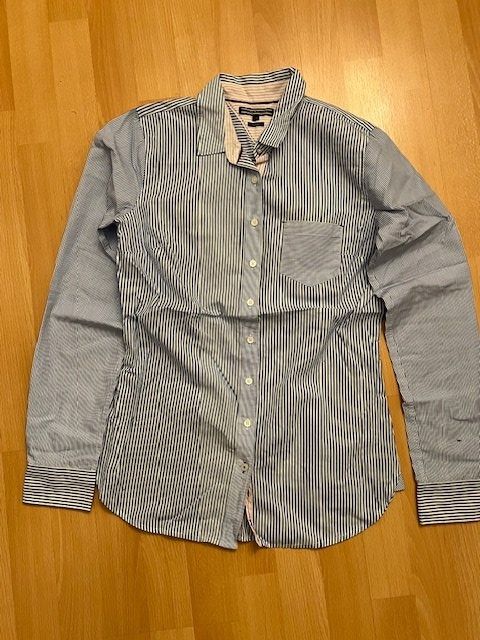 Tommy Hilfiger Camicette: 2 Hemden Tommy Hilfiger  Gr.4 – Usato da Wabern venduto da MagdalenaWabern 5