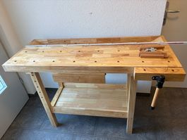 Werkbank mit Schraubstock, Holz