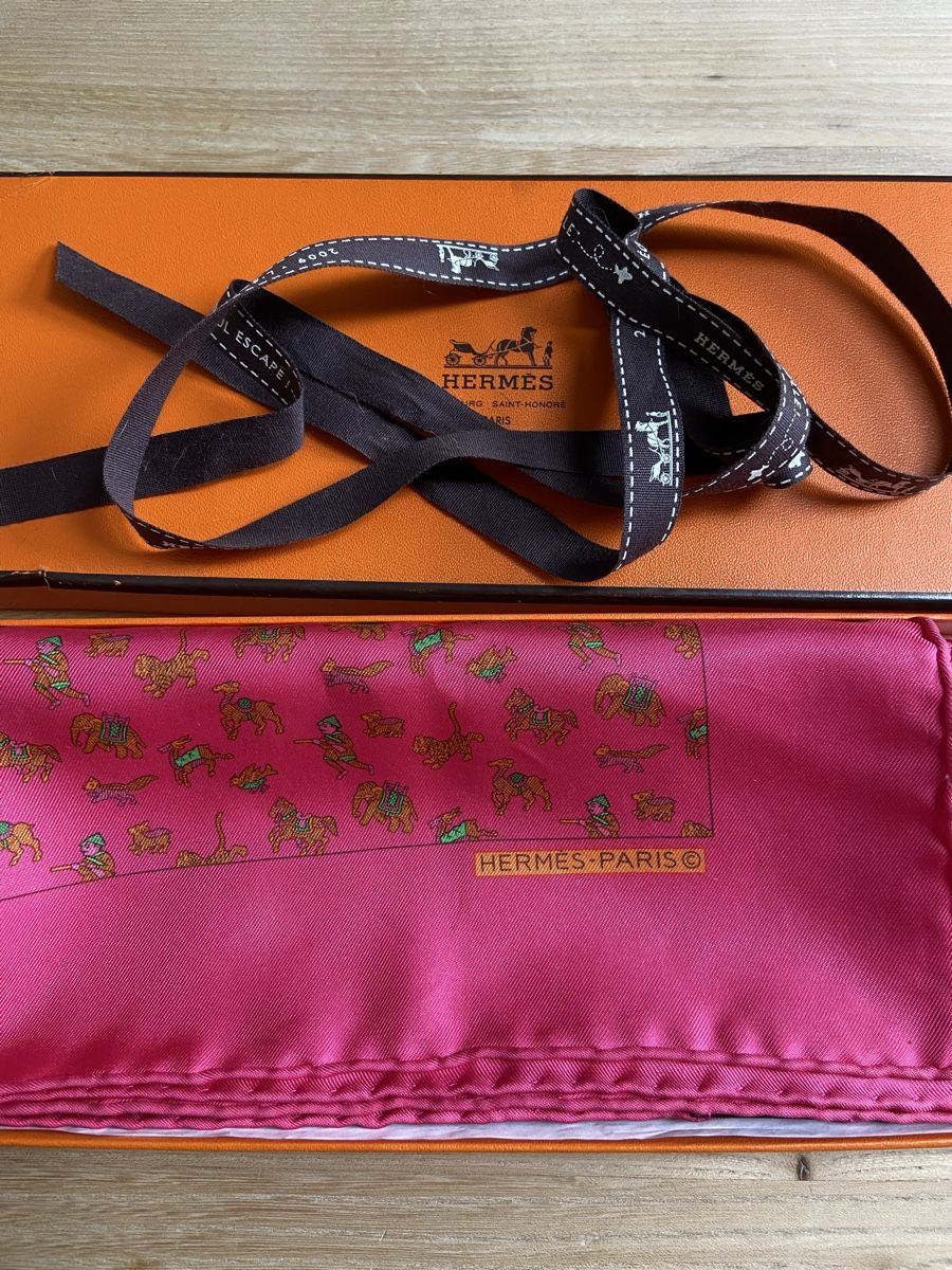 Tessuti: Hermès Seiden Carré  – Usato da Binningen venduto da Dodo21 4