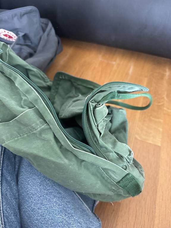 Zaini: Fjallraven Kanken Rucksack – Usato da Kradolf venduto da ij5 3