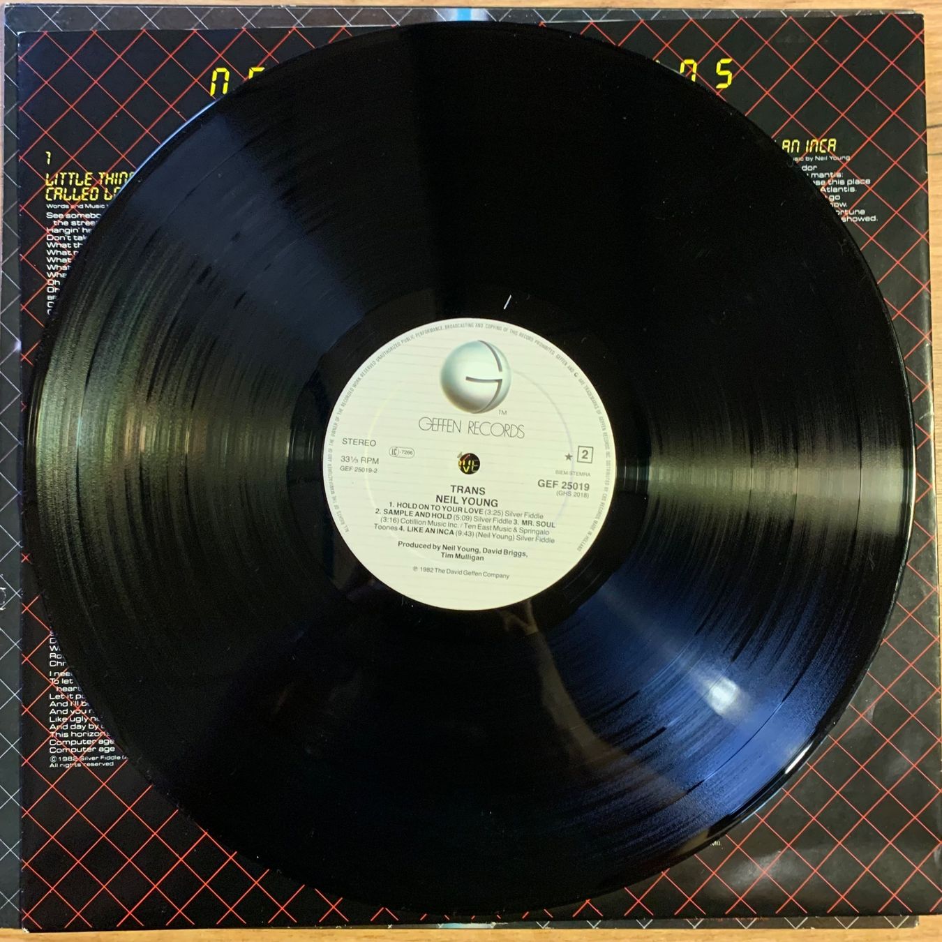 Dischi in vinile: NEIL YOUNG - TRANS...OG EU 1982...VG+/VG+ – Usato da Gals venduto da Diskopatshop 3