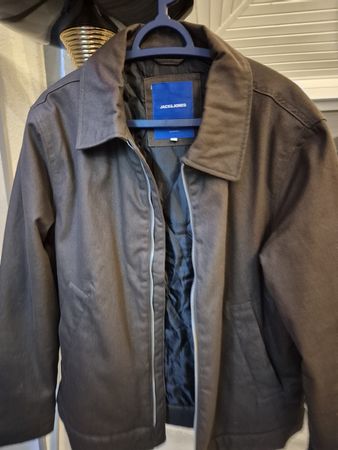 Veste Jack&Jones marron taille M - Parfait pour l'automne!
