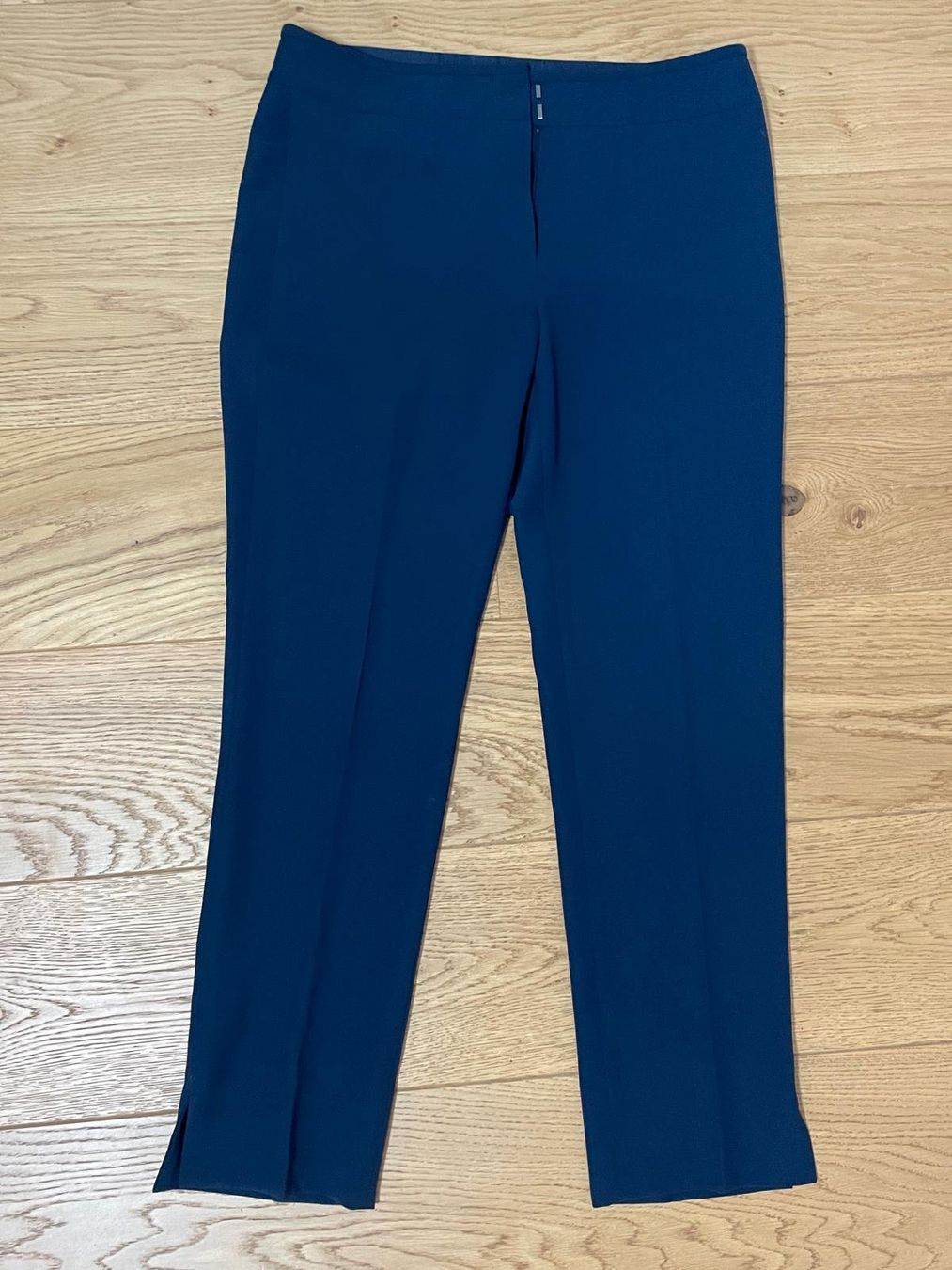Armani Pantaloni: Pantalon Femme Armani – Usato da Ecublens VD venduto da cle_d8j8 2