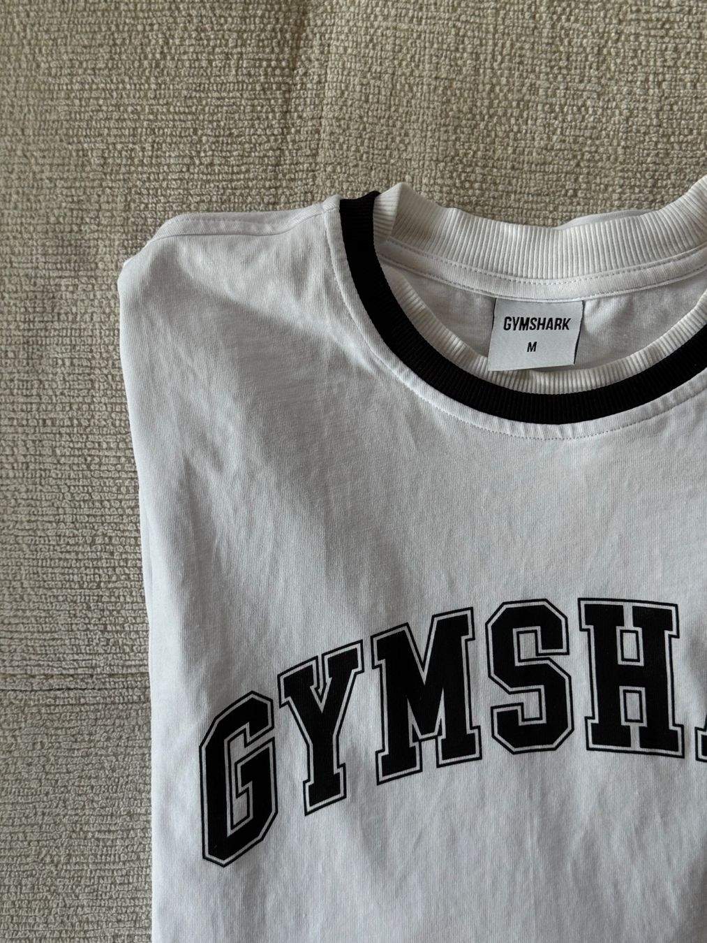 Gymshark T-shirt: Gymshark | T-Shirt – Nuovo (secondo la descrizione) da Horgen venduto da onur_5 1