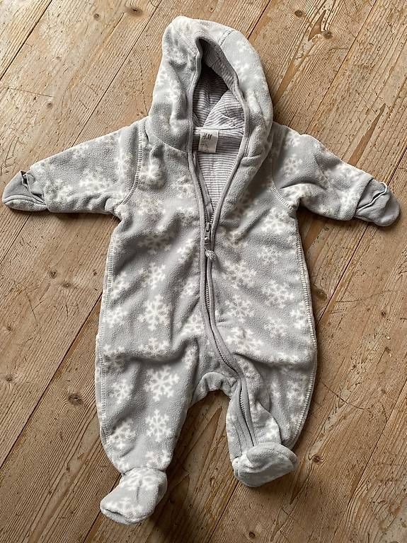 Pigiama & Simili: Baby Einteiler von H&M Gr. 56 – Usato da Solothurn venduto da f.e.