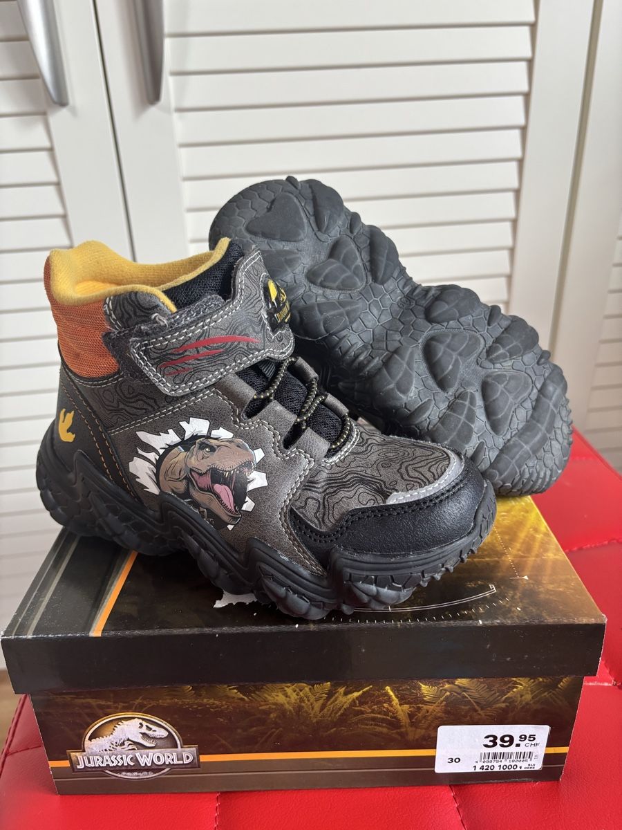 Schuhe für Jungen: 3xKinderschuhe Gr.30 – Gebraucht aus La Garde (Sembrancher) von jan_b6mp 1