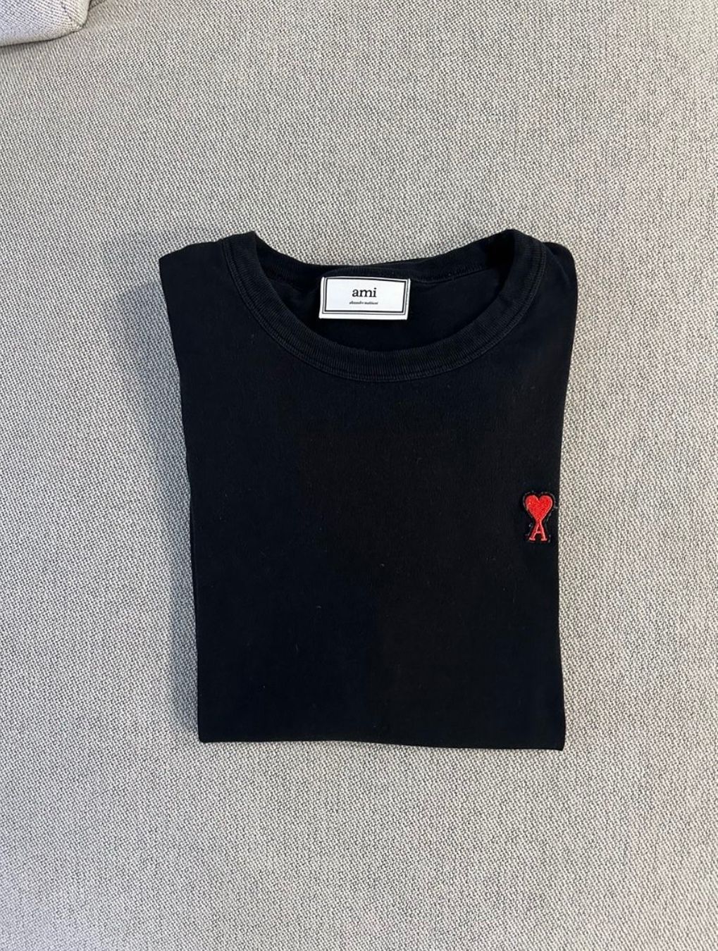 T-shirts: T-Shirt Ami Paris – Neuf (Voir description) à Zug par Grc999 2
