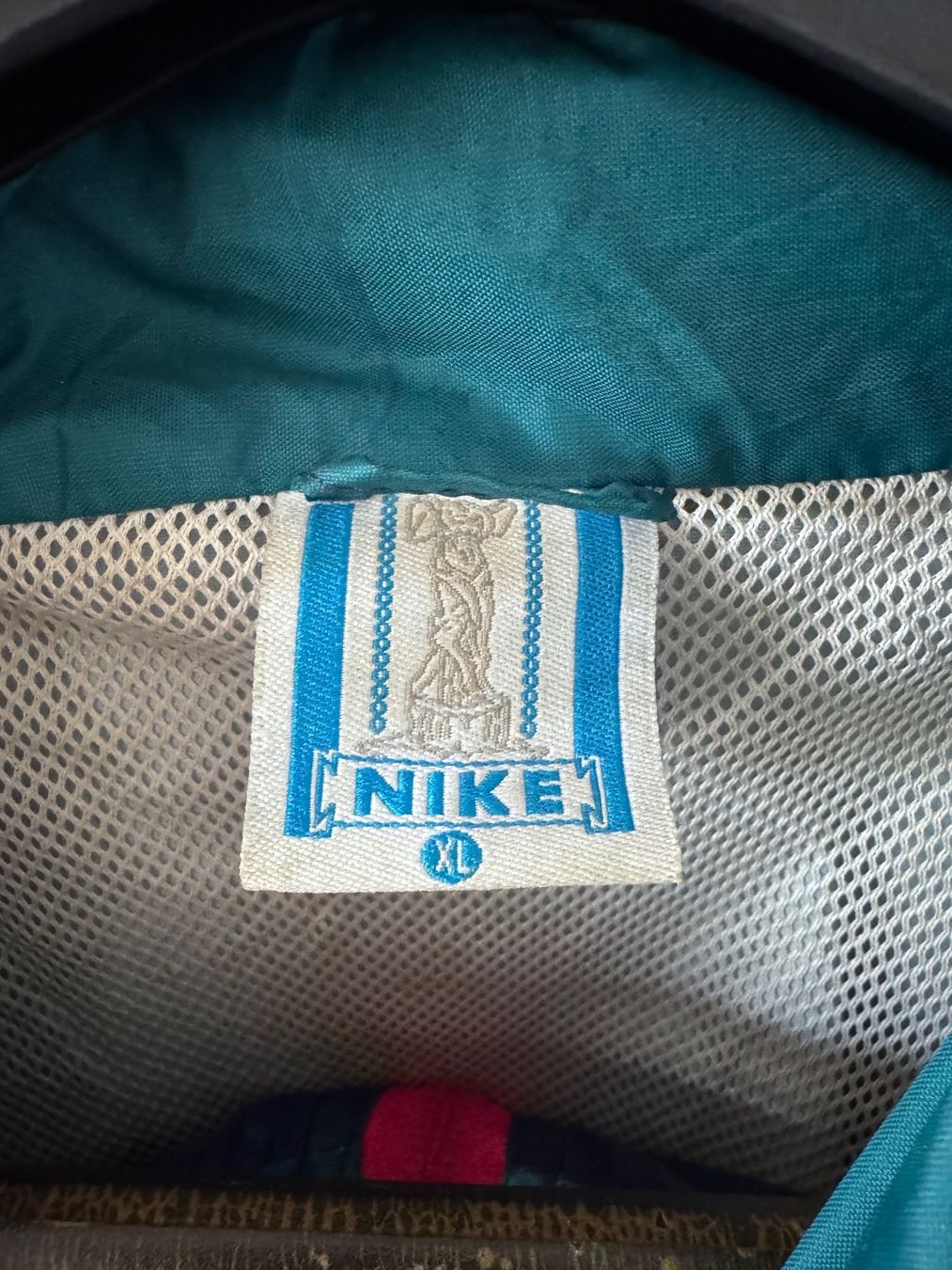Nike Giacche: RARE Nike spain jacket MEN XL – Usato da Neuchâtel venduto da _Easy_to_Find_ 2