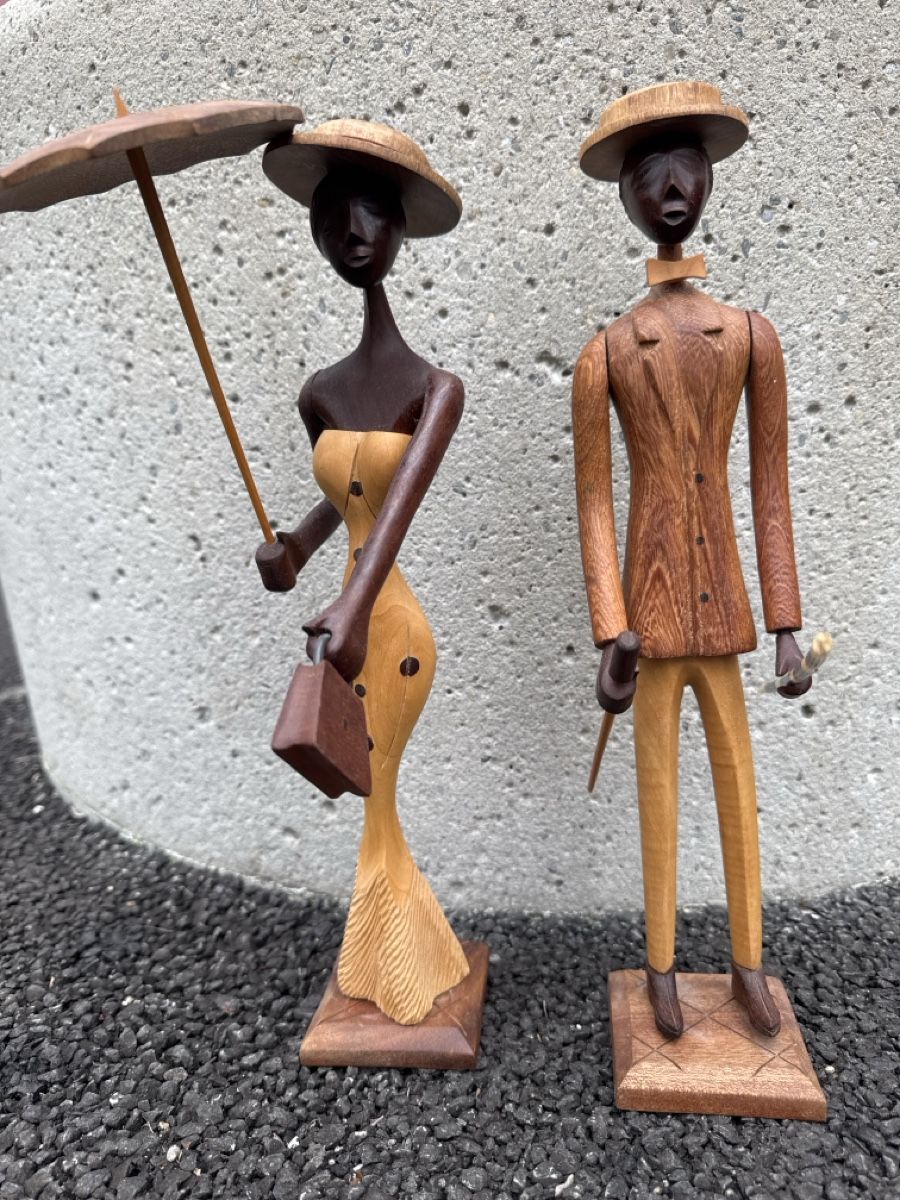 Figuren: Holzfiguren – Gebraucht aus Zürich von Brockiwelt