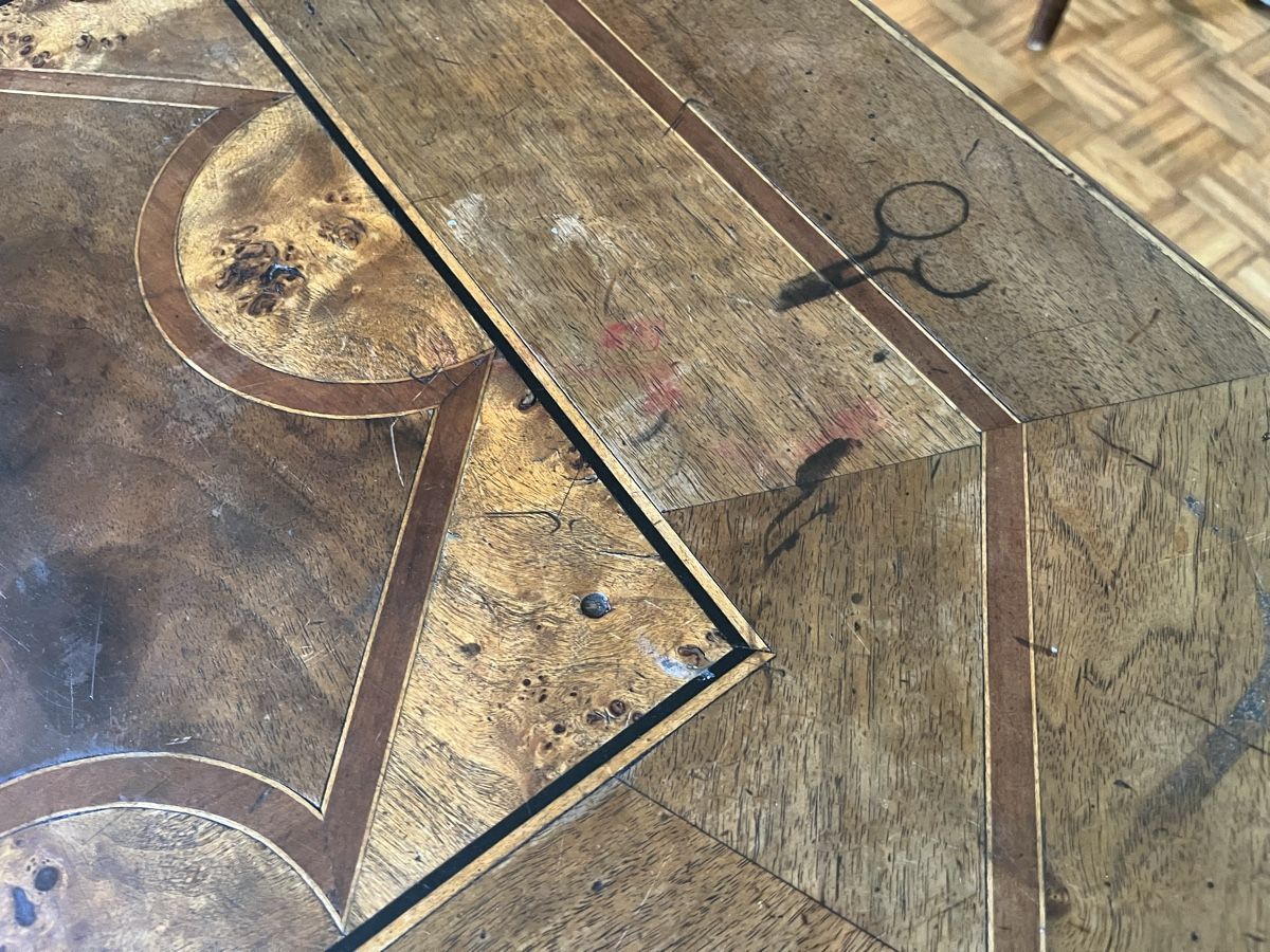 Tables: Tisch achteckig mit Schublade – D'occasion à Zürich par Gurly 4