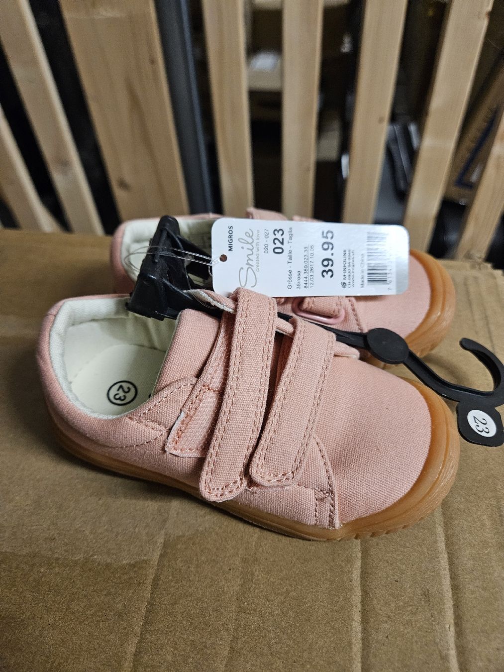 Schuhe für Mädchen: Rosa Kinderschuhe, Grösse 23, Neu – Neu und originalverpackt aus Zürich von qer_2t8q