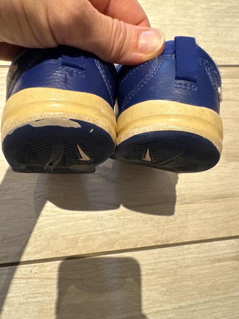 Nike Scarpe per ragazzi: Nike Turnschuhe Gr 25 – Usato da Gelterkinden venduto da Familienferien 4