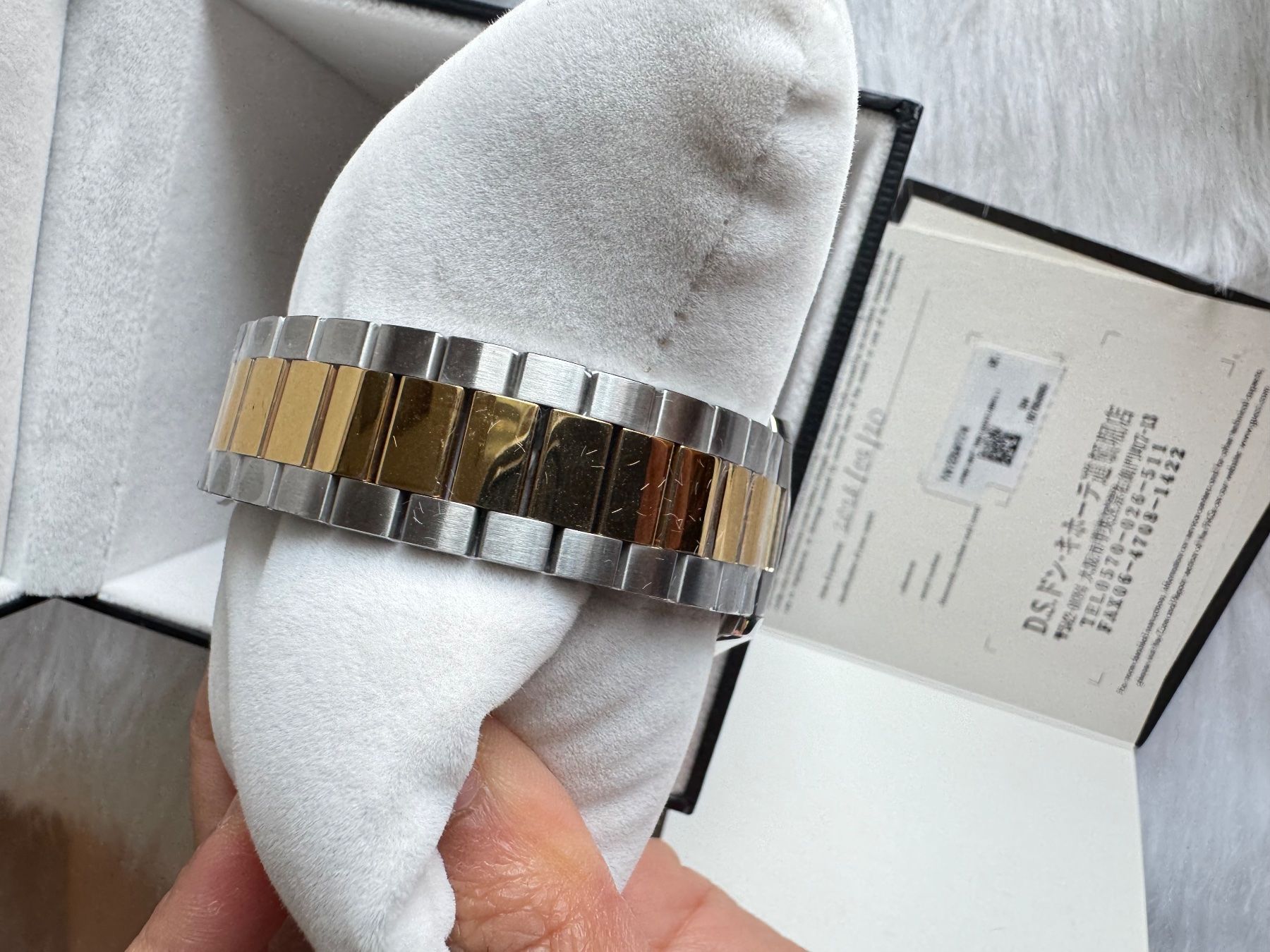 Gucci Orologi: Gucci Uhr  Neu und originalverpackt – Nuovo e nell'imballaggio originale da Grossdietwil venduto da RSW032 3