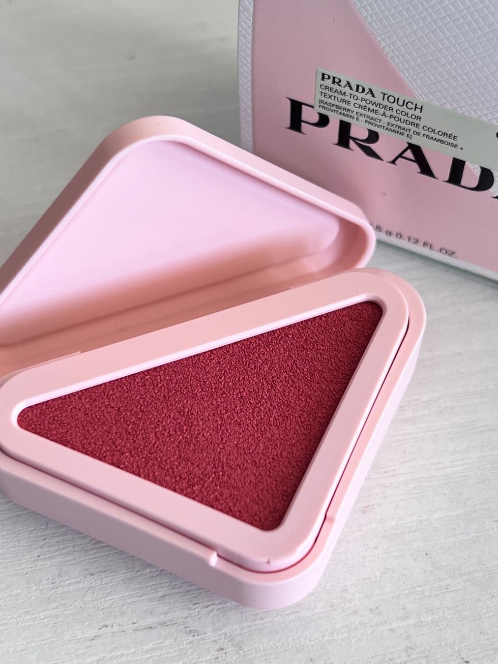 Make-up: NEU PRADA Touch Blush P72 Dahlia – Neu und originalverpackt aus Effretikon von YaMn 4