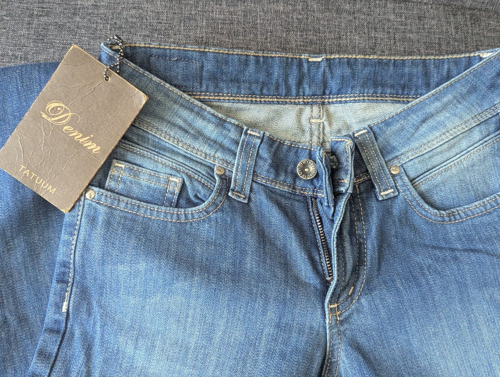 Jeans: Tatuum Jeans, Grösse 34 – Nuovo e nell'imballaggio originale da Zofingen venduto da Droni_A 1