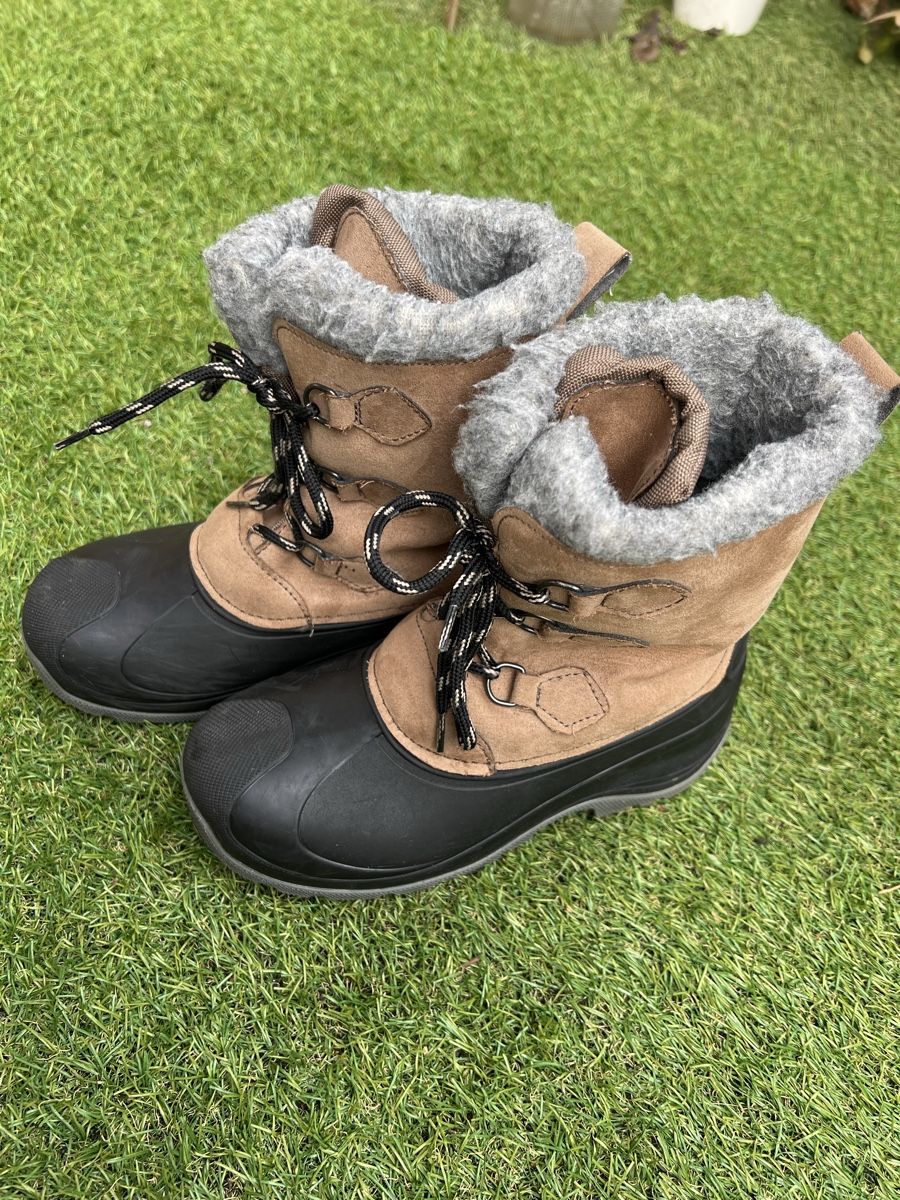 Schuhe für Jungen: Warm Winter Boots, Gr. 33 Kids – Gebraucht aus Horgen von CarmenRL 3