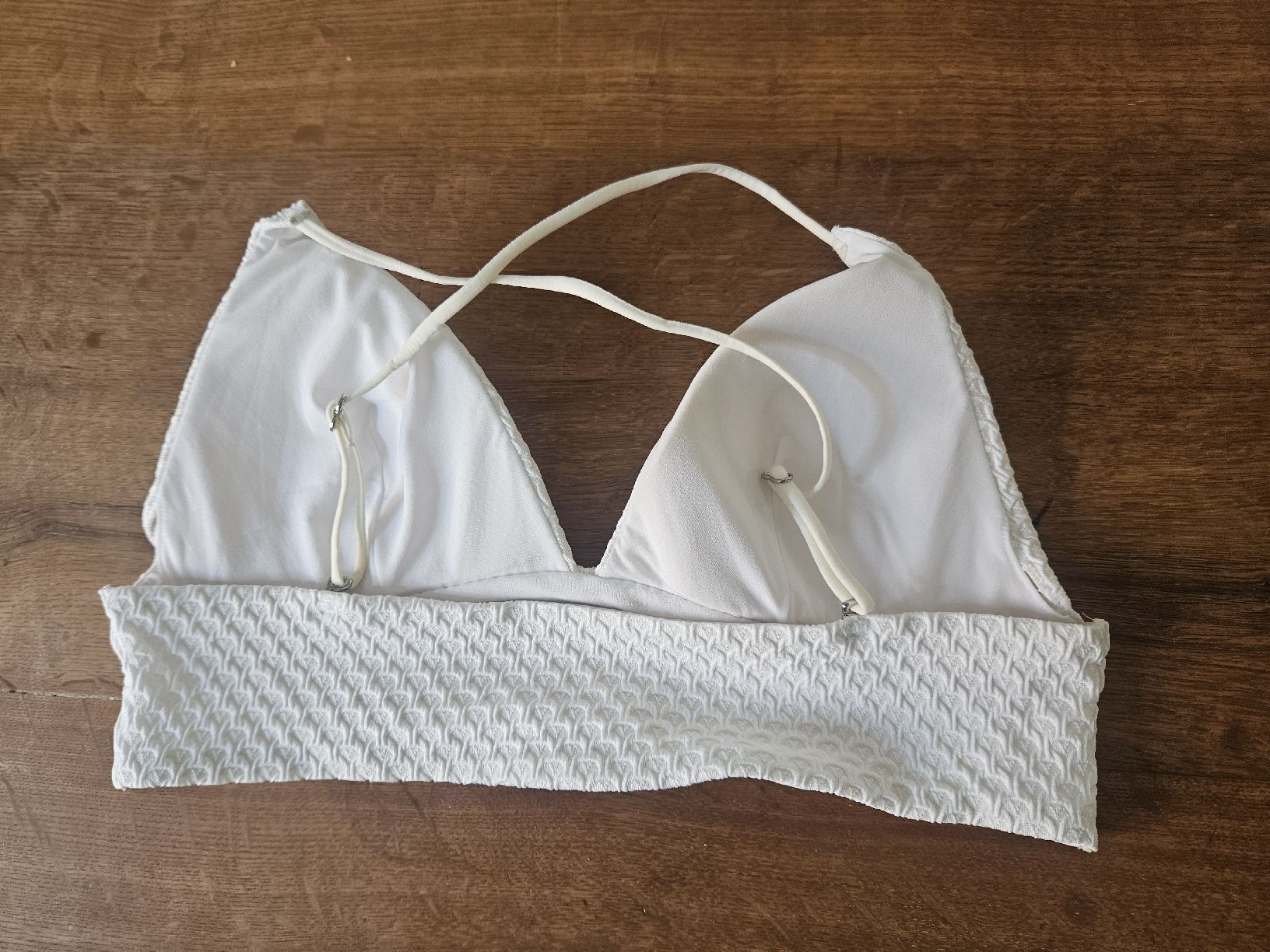 H&M Costumi da bagno & Bikini: weisses Bikinitop Gr. 44 H&M – Nuovo (secondo la descrizione) da Bern venduto da Najarasarah 1