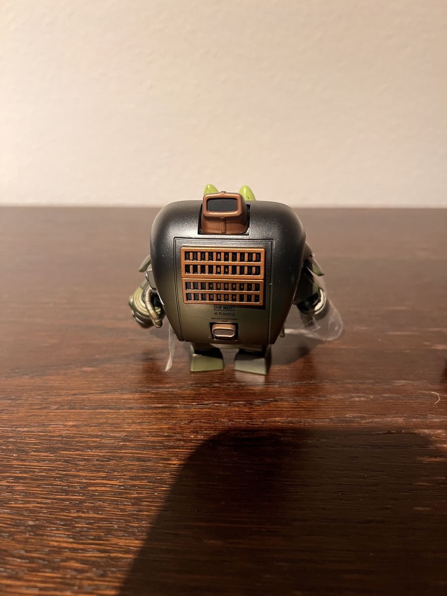 Pop Mart Statuette: Zimomo x Ma.K: The Emerald Vanguard – Nuovo (secondo la descrizione) da Baar venduto da gao_9tn9 2