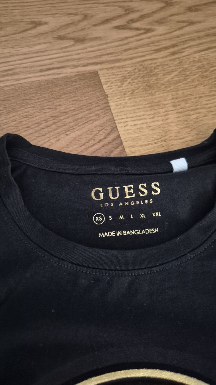 Guess T-shirt: Guess T-Shirt  – Nuovo (secondo la descrizione) da Feusisberg venduto da cts_55rn 2
