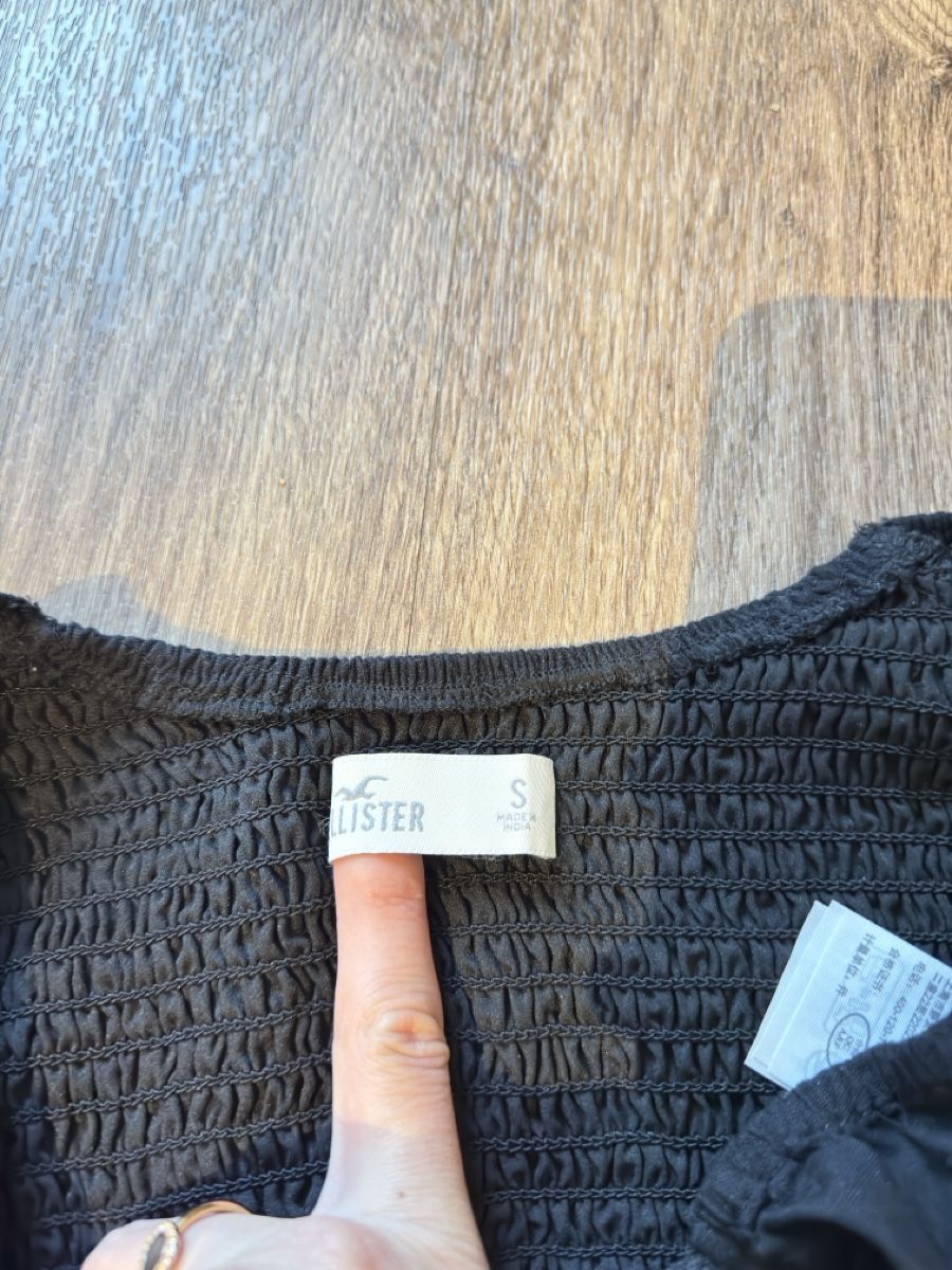 Hollister Tops: Hollister schwarzes Top – Neu (gemäss Beschreibung) aus Muotathal von mar_9j7g 1