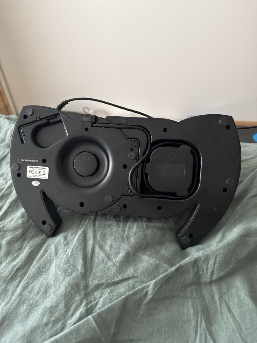 Thrustmaster Controller: Thurstmaster T.Flight Hotas 4 Joystick – Nuovo (secondo la descrizione) da Birsfelden venduto da Vali2424 1