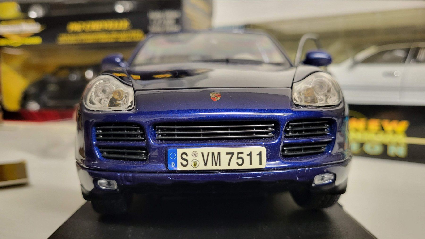 Maisto Modellini d'auto: Porsche Cayenne S – Usato da Rothrist venduto da Juana5 2