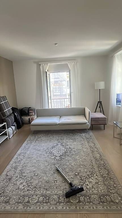 Tapis: Teppich grau  – D'occasion à Zürich par mar_7jfd 1