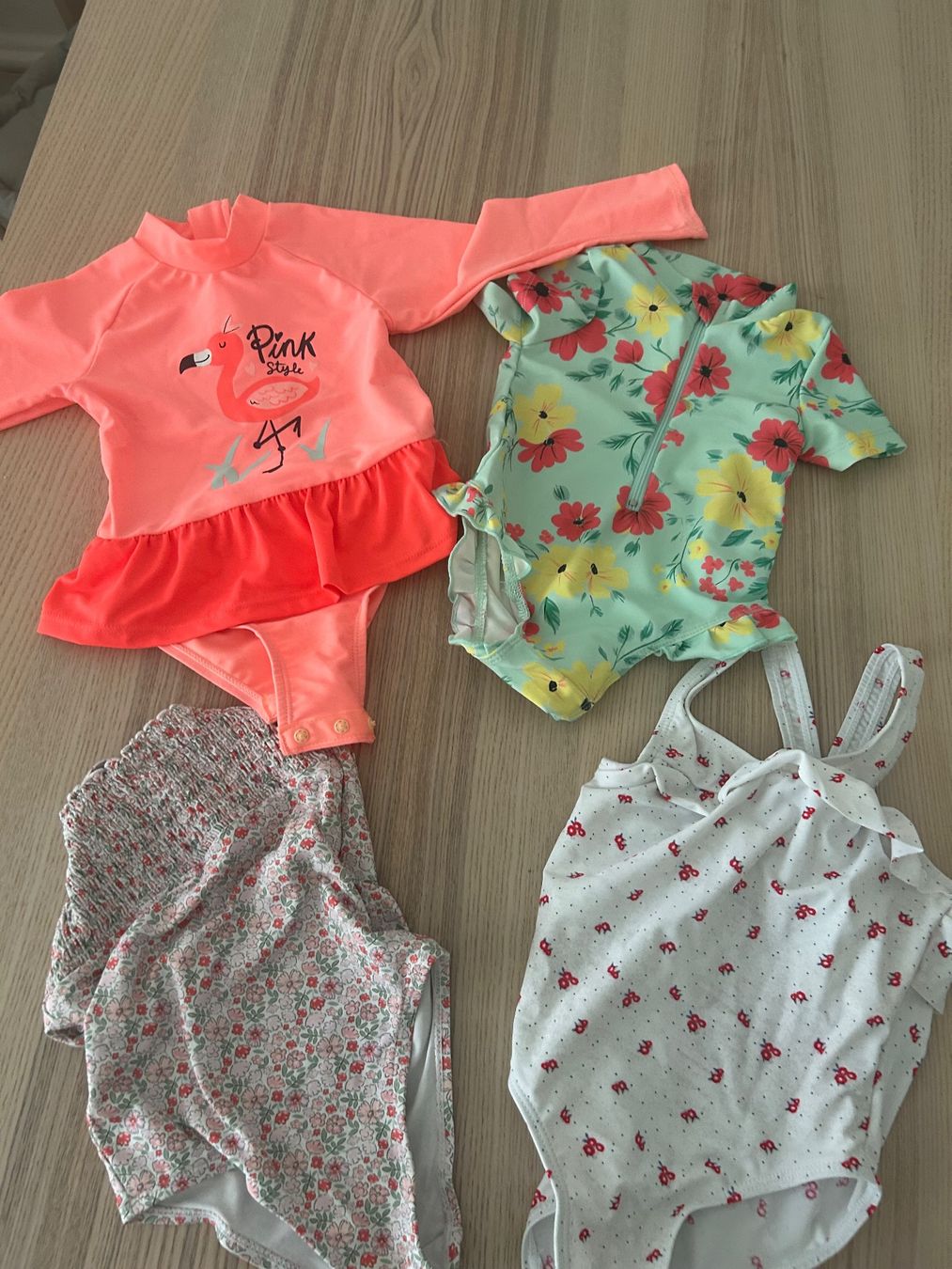 Badehosen & -kleider: Maillot de bain 86/92cm – Gebraucht aus Neuchâtel von pan_czn9
