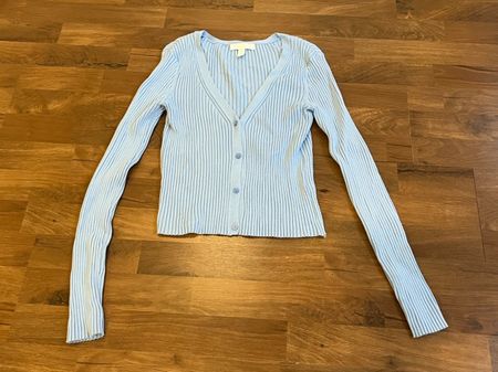 H&M Feinstrick Cardigan Hellblau gerippt Gr. S