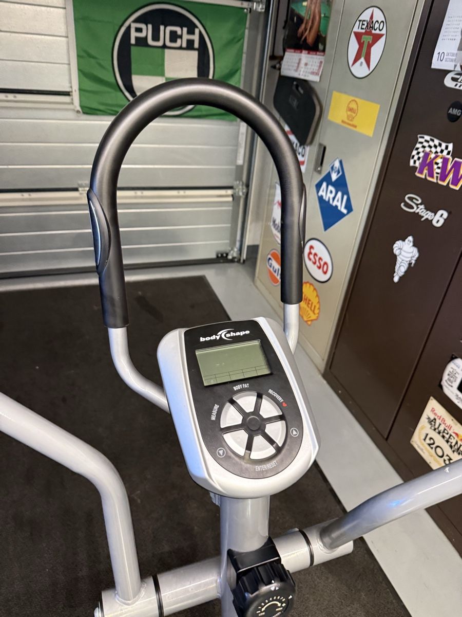 Hometrainer: Crosstrainer super Zustand  – Gebraucht aus Widnau von RetoW01 2