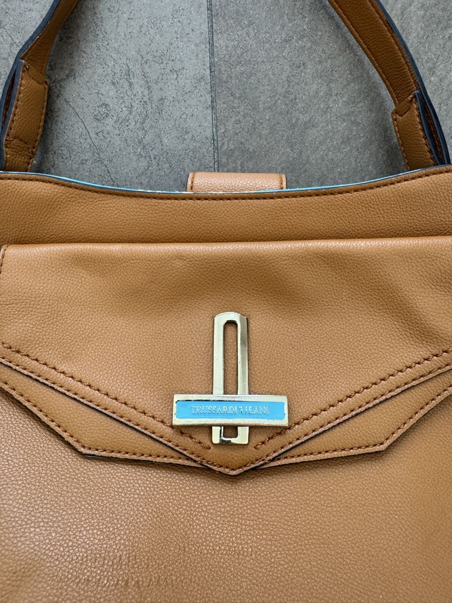Trussardi Sacs femmes: 6 sacs à main  – D'occasion à Corpataux par seniz 2