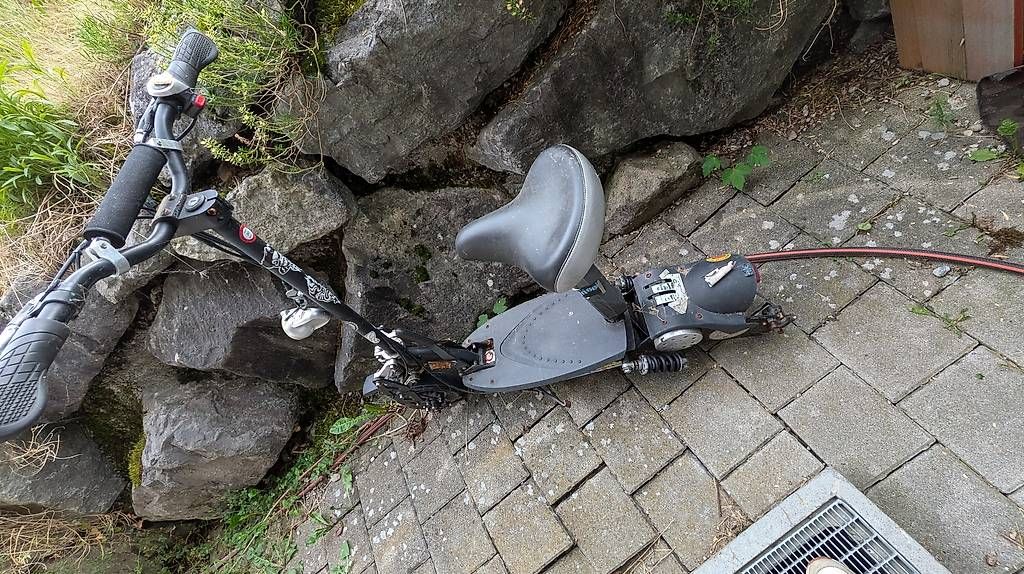Scooters: E Scooter – Gebraucht aus Wattenwil von karinschaw 2