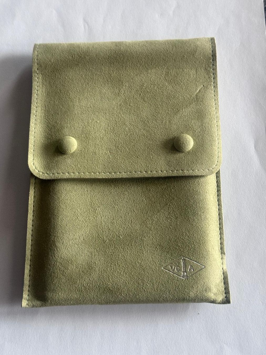 Portagioie: Van Cleef Arpels Alhambra Collier Etui a. feinstem Wildleder – Usato da Chêne-Bourg venduto da jarry1 3