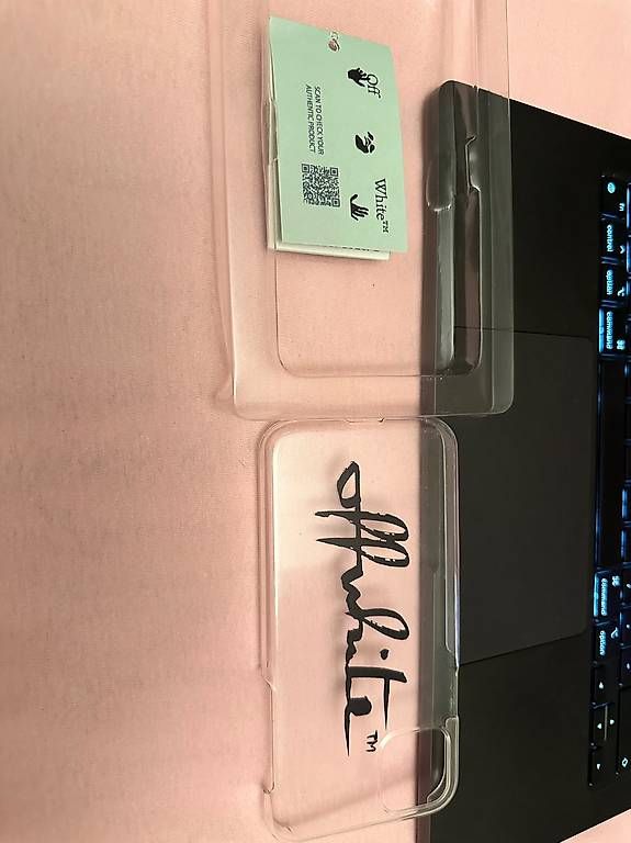 Covers & Schutzfolien: Off White iPhone 11 cover – Gebraucht aus Gentilino von sar_6wzk 2