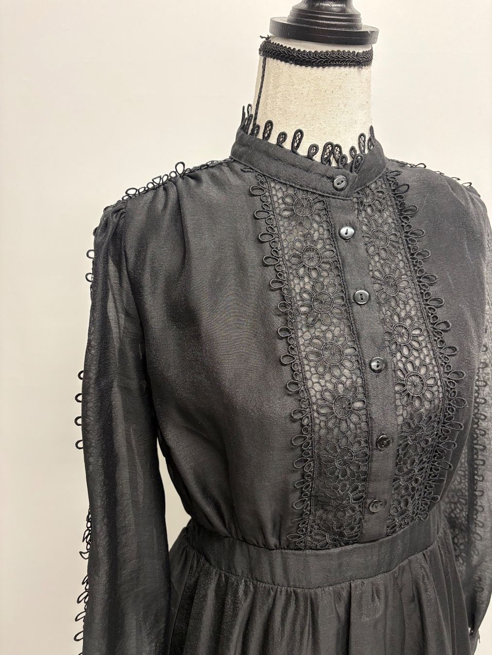 Vestiti: YAS schwarzes Kleid mit Spitze Gr. S Boho langarm – Nuovo (secondo la descrizione) da Regensdorf venduto da secondchancefashion 1
