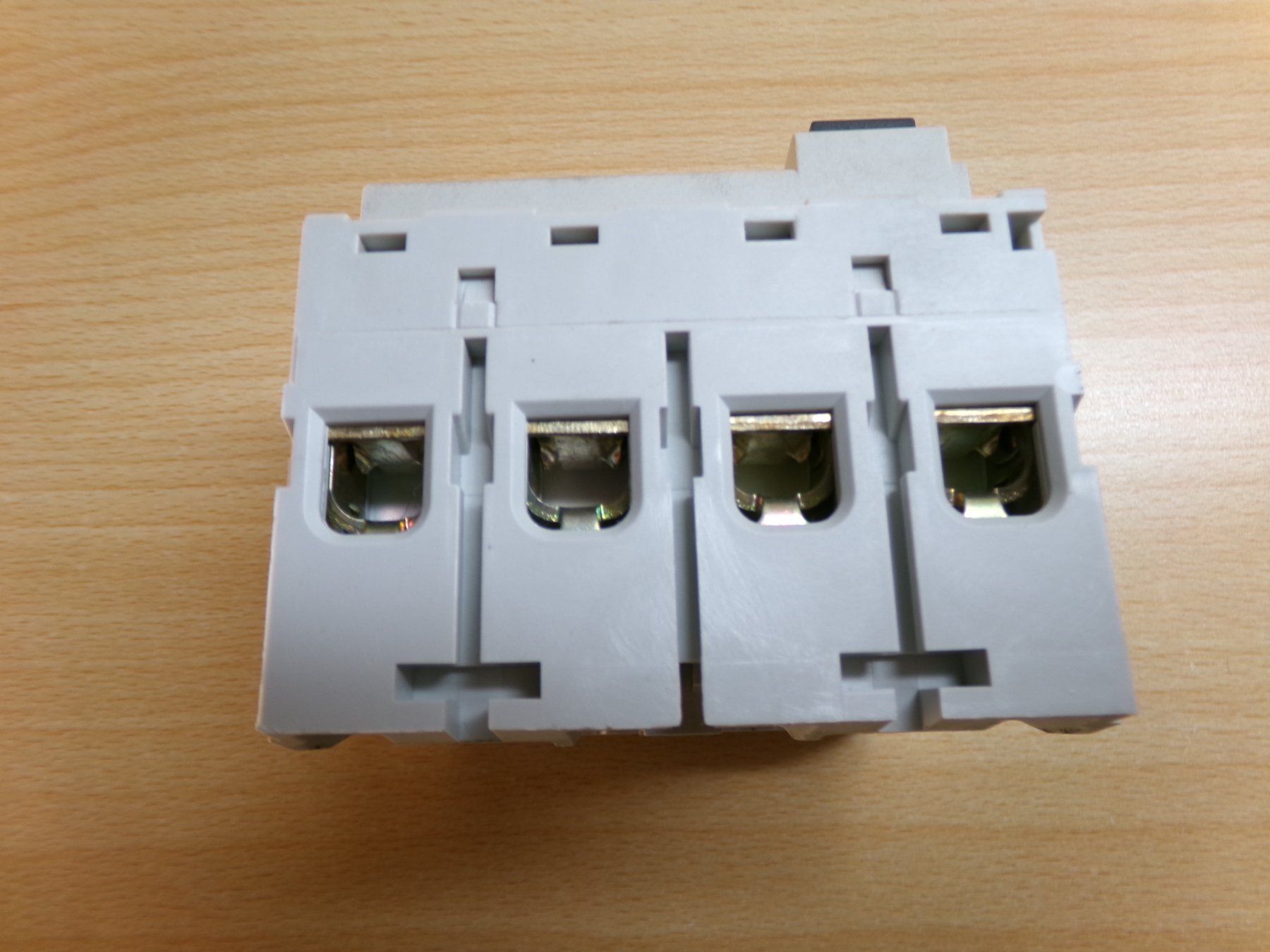 Schalter: FI 4pol. 40A 30mA Merlin Gerin – Gebraucht aus Hombrechtikon von Maloev17 4