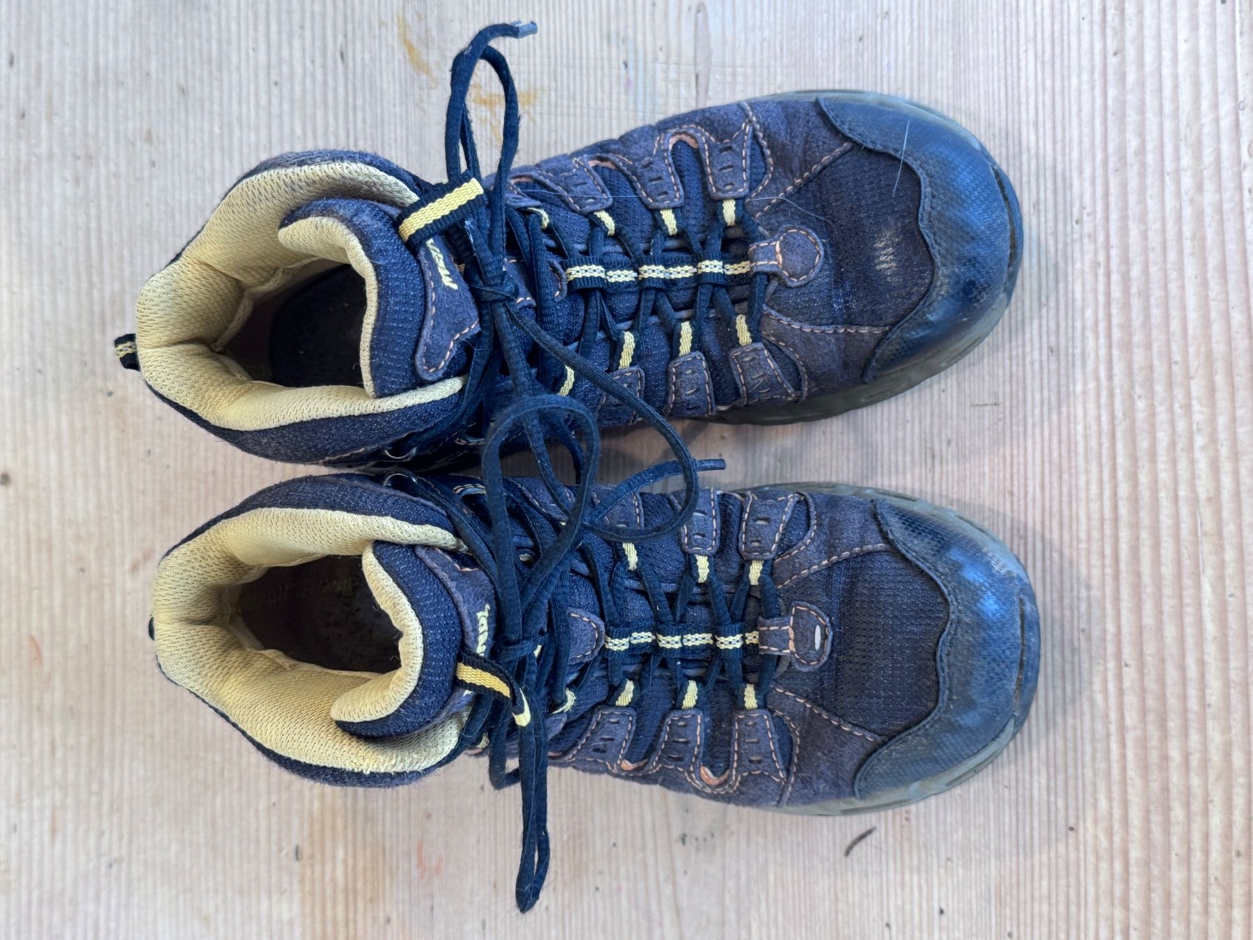 Herrenschuhe: Kinder Wanderschuh – Gebraucht aus zürich von oives22 1