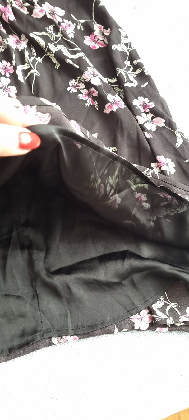 H&M Vestiti: Blumenkleid H&M, Gr. 38 – Usato da St Gallen venduto da vir_5kgt 6