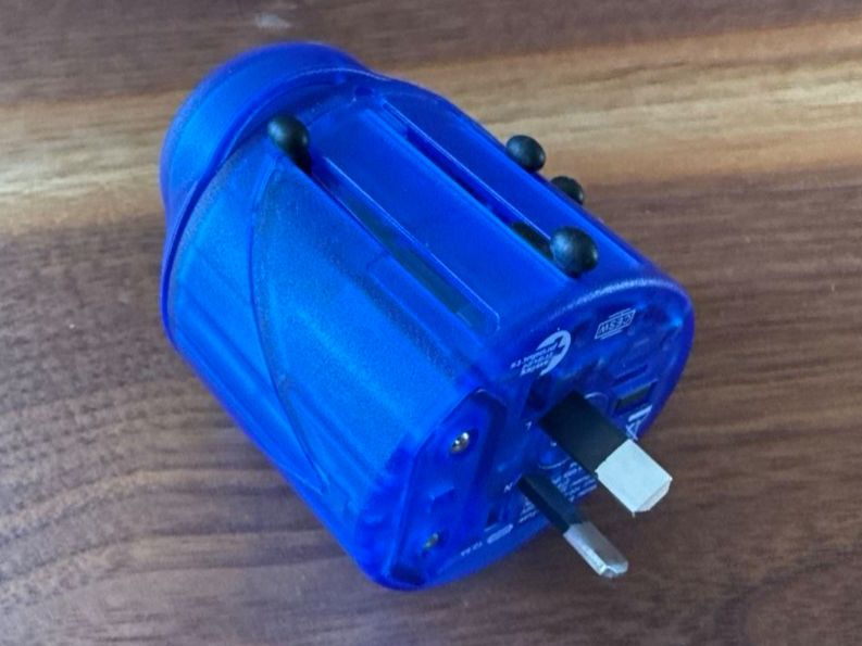 Unità & Adattatore: Reiseadapter mit ausklappbaren Steckern – Usato da Bern venduto da 4KSzxrEjtKm 5