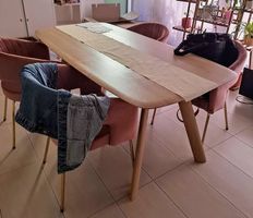 Table en bois massif à vendre