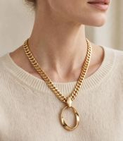 Collana con ciondolo ovale oro nuovo